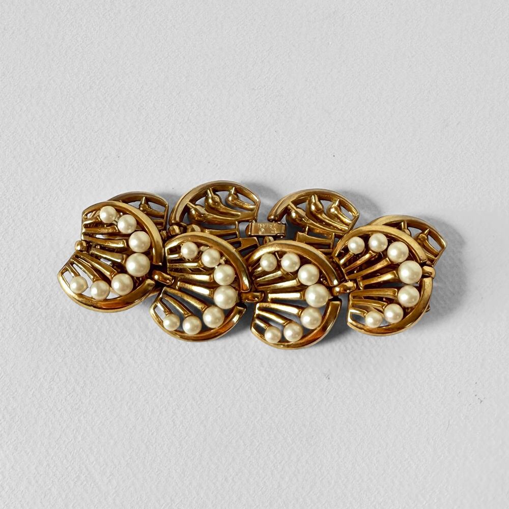 VTG 60s Crown Trifari Gold-Tone Pearl Bracelet Scroll Panel Signed Mid-Century